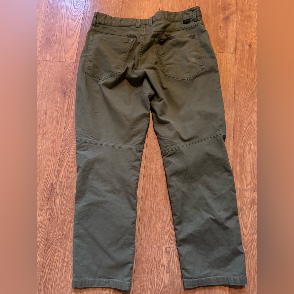 The North Face Men's Olive Cargo Pants - Picture 5 of 5
